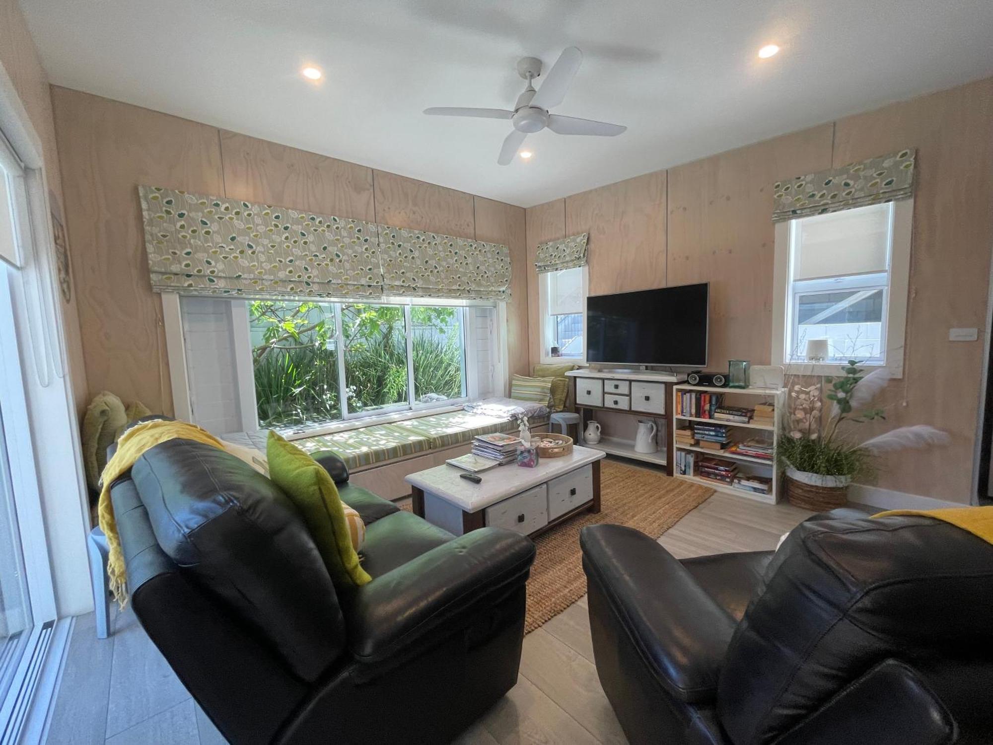 Downtown Mount Cottage Mount Maunganui Exterior photo